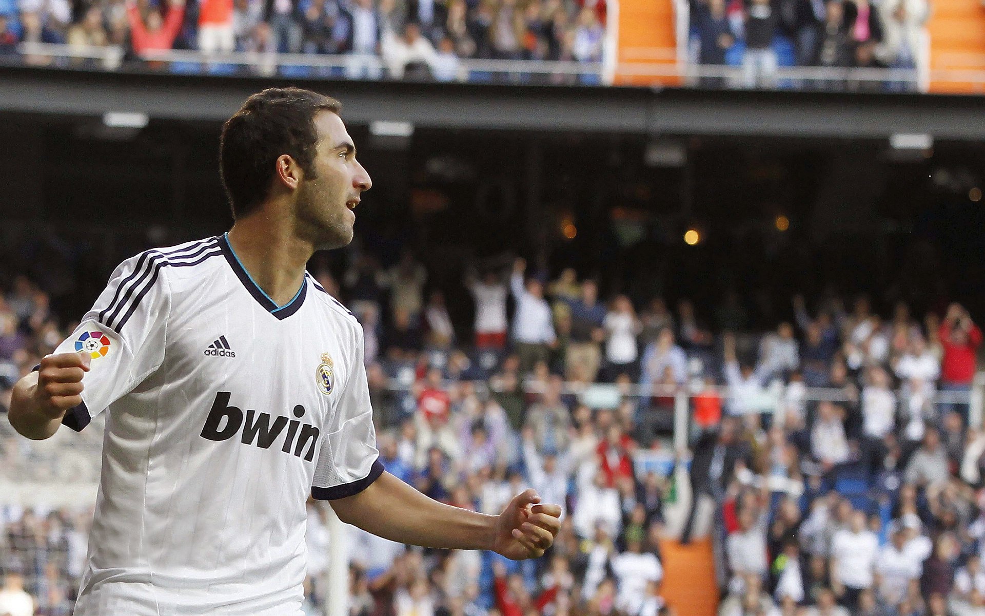 巴黎主场碾压南安普顿，豪取五连胜，巴黎主场碾压南安普顿,豪取五连胜的视频