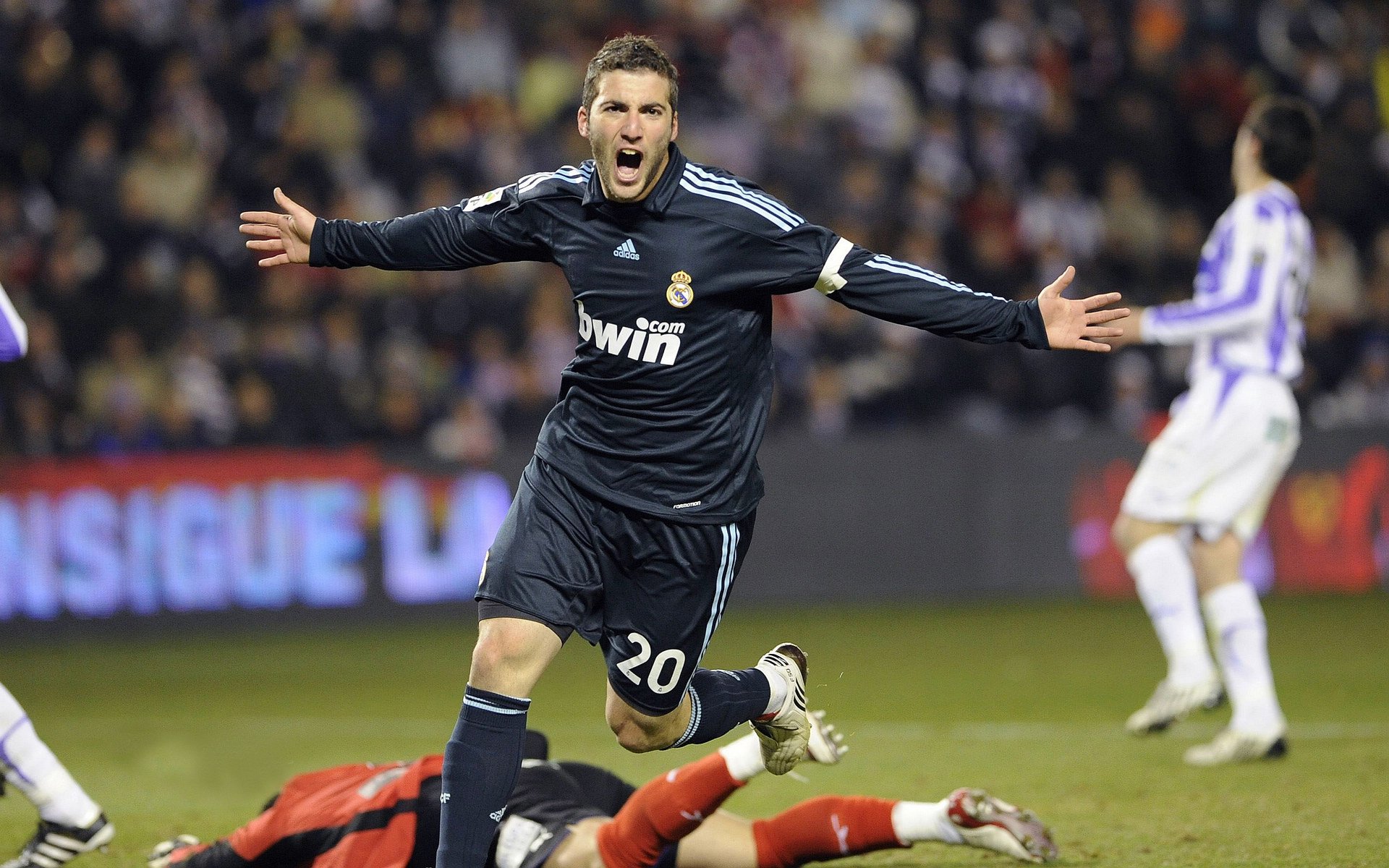 开云权威入口-法甲：蒙彼利埃2-0胜斯特拉斯堡，门将多次救险，蒙彼利埃球员